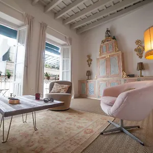 Eva Recommends Sentencia Seville
